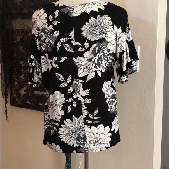 Frill Sleeve Top - Picture 3 of 4